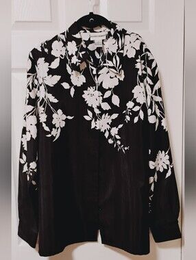 Alfred Dunner Black & White Floral Button-Front Shirt